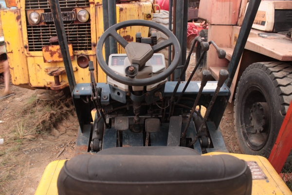 ขายรถยก KOMATSU FD15-15 1.5ตัน ราคา 160,000 บาท