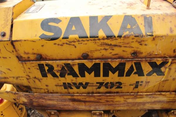 ขายรถบดดินล้อปุ่มเดินตาม SAKAI RAMMAX RW 720-F ราคา 98,000 บาท