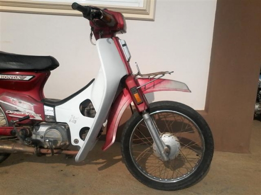 ขายดรีมตูดเป็ดหรือโฉมคุรุสภาทะเบียนพร้อมโอนภาษีขาดปี 42 เครื่องเดิมอะไหรเดิมติดรถ