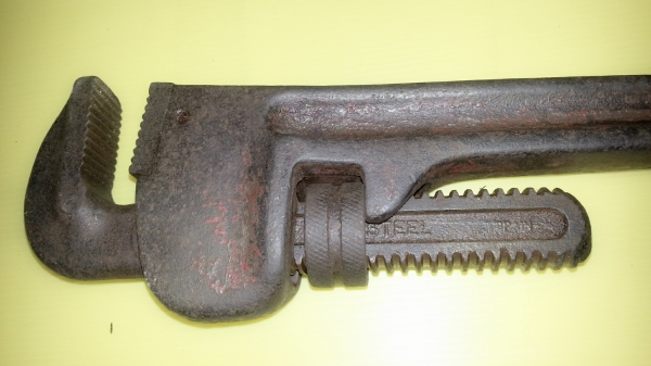 ขายประแจจับท่อแป๊บแบบขาก้านเดี่ยวตัวใหญ่รุ่นเก่าผลิตจากประเทศสเปนครับ