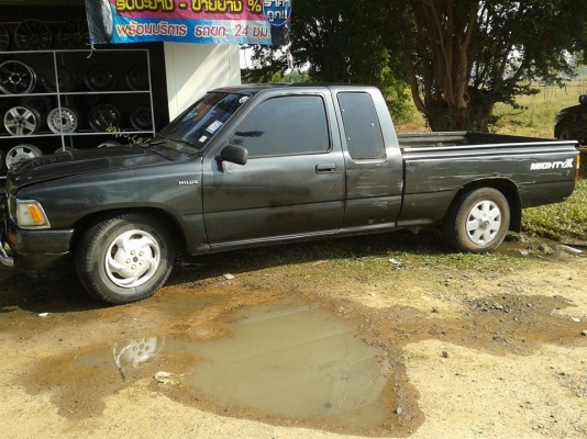 รถกระบะไมตี้แค็ป  เครื่อง 2500  ปี 2534 พวงมาลัยธรรมดา  เครื่องดี ยางดี คันซีสวย