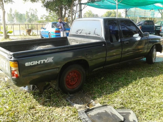 รถกระบะไมตี้แค็ป  เครื่อง 2500  ปี 2534 พวงมาลัยธรรมดา  เครื่องดี ยางดี คันซีสวย