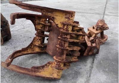 ขายงาคีบไม้ สำหรับรถขุด แบคโฮ แบบหมุนได้ มือสองเก่าญี่ปุ่น ราคา 85,000 บาท