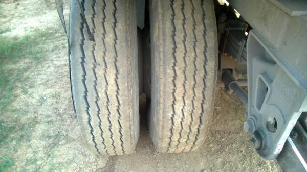 ขายลูกพ่วงไม่ดั๊มพ์คอกเกษตร ยาว 6.50 เมตร 3 เพลาแท้ ทะเบียนพร้อม