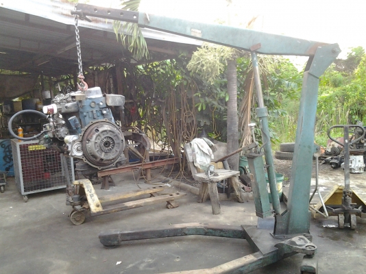 ขายเครนยกเครื่องใช้มือโยกขนาดใหญ่