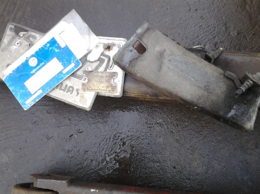 ขายเล่มทะเบียนรถแวนโตโยต้า ln 5 ป้ายดำครับใส่กระบะก็ได้