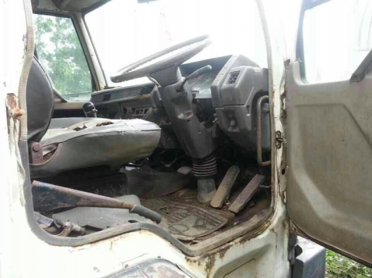 รถมิตซู 10 ล้อดั้ม FN527M 195 แรงม้า. สนใจติดต่อ 081 - 6079515