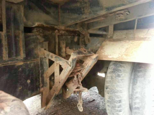 รถมิตซู 10 ล้อดั้ม FN527M 195 แรงม้า. สนใจติดต่อ 081 - 6079515