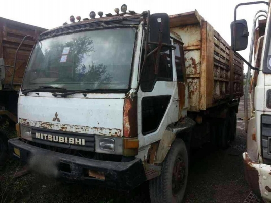 รถมิตซู 10 ล้อดั้ม FN527M 195 แรงม้า. สนใจติดต่อ 081 - 6079515