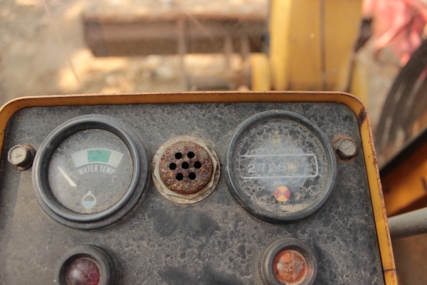 ขายแบคโฮ MITSUBISHI  MA03 PC30 4สูบ ตู้เก๋ง สภาพ 85\%-90\% ราคา 235,000บาท