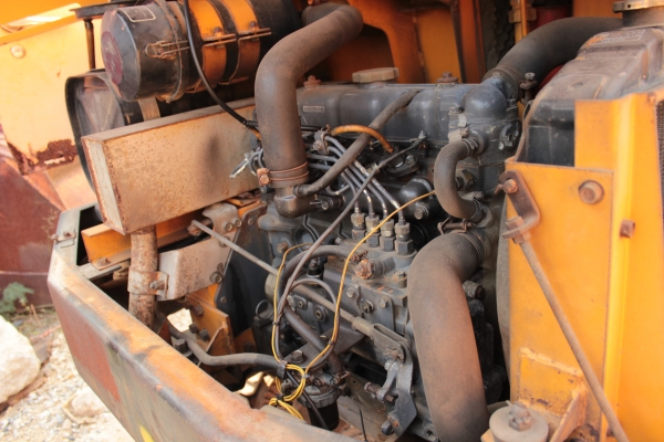 ขายแบคโฮ MITSUBISHI  MA03 PC30 4สูบ ตู้เก๋ง สภาพ 85\%-90\% ราคา 235,000บาท