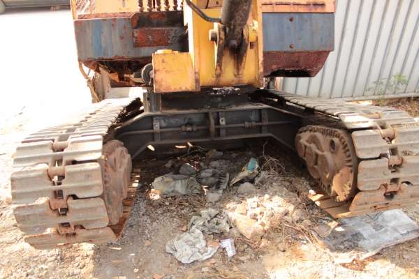 ขายแบคโฮ MITSUBISHI  MA03 PC30 4สูบ ตู้เก๋ง สภาพ 85\%-90\% ราคา 235,000บาท