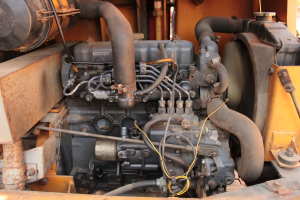 ขายแบคโฮ MITSUBISHI  MA03 PC30 4สูบ ตู้เก๋ง สภาพ 85\%-90\% ราคา 235,000บาท