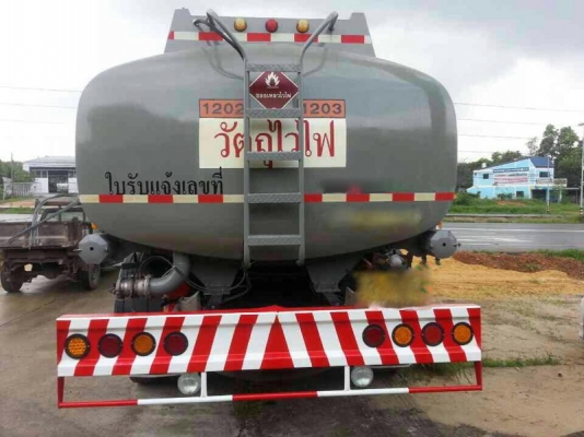 รถอีซูซุ 10 ล้อ บรรทุกน้ำ 240 แรงม้า. ปี 52  ( รถวิ่ง 7x,xxx  กว่า กม. )  สนใจติดต่อ 081 - 6079515