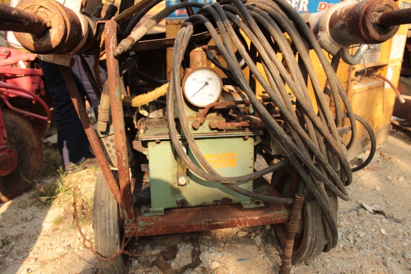 ขายเครื่องระเบิดหิน แย็กหิน PACKAR ราคา 68,000 บาท