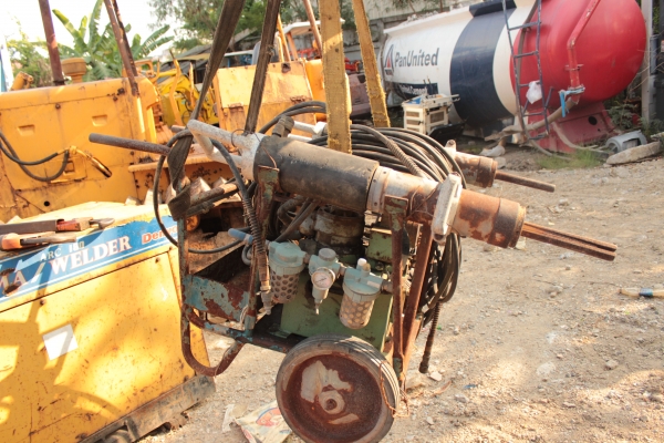 ขายเครื่องระเบิดหิน แย็กหิน PACKAR ราคา 68,000 บาท