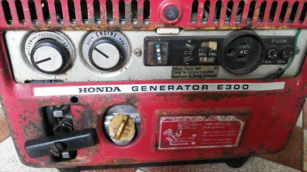 ขายเครื่องปั่นไฟhondaพร้อมใช้3000บาท ขายเครื่องปั่นไฟhondaพร้อมใช้3000บาท