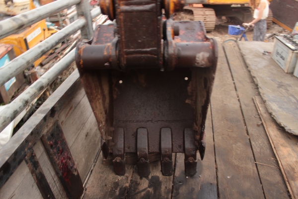 ขายแบคโฮ HANIX S&amp;B20 3 สูบ เครื่อง IZUSU ราคา 220,000 บาท