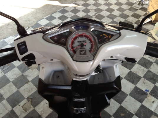 ขาย!!!ฮอนด้าคลิ๊กไอ รุ่นท๊อปล้อแม็ก ปี54 รถเครื่องดีคับ มีเล่มทะเบียนครบ ภาษีไม่หมด