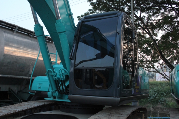 ขายรถแมคโคร SK200LC ขายรถแมคโคร SK200LC