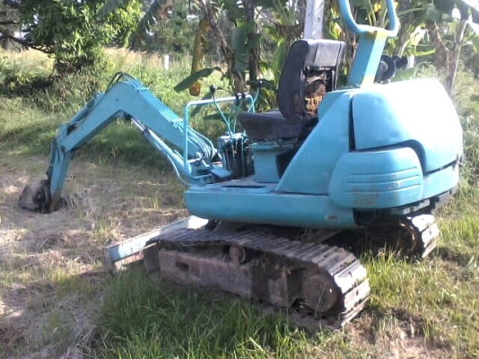 ขายKOMATSUPC30-7สภาพเดิมเครื่องปั้มดีช่วงล่างเต็มพร้อมใช้