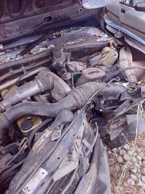 อีซูซุดราก้อนอายหัวเดียว. ปี 2001. เเยกได้ทุกชิ้นมีอีกหลายคัน หลายยี่ห้อ