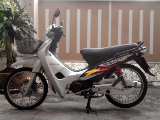 ขออนุญาติขาย HONDA WAVE100D สตาร์ทมือและเท้า โอนให้ฟรีครับ