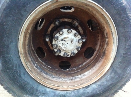 ช่วงล่าง 6 ล้อ HINO (คานหน้า+ช่วงล่าง HINO F รุ่นใหม่) พร้อมกระทะและยาง สภาพพร้อมใช้ ราคาต่อรอง