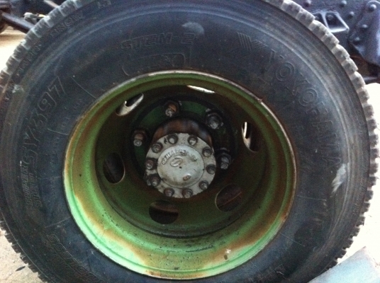 ช่วงล่าง 6 ล้อ HINO (คานหน้า+ช่วงล่าง HINO F รุ่นใหม่) พร้อมกระทะและยาง สภาพพร้อมใช้ ราคาต่อรอง