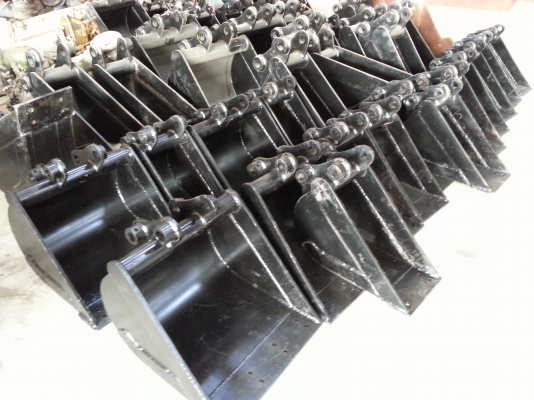 ขาย กระบวยรถขุด สำหรับวางท่อ 25 ซ.ม ใส่ PC20 30 40 ของใหม่