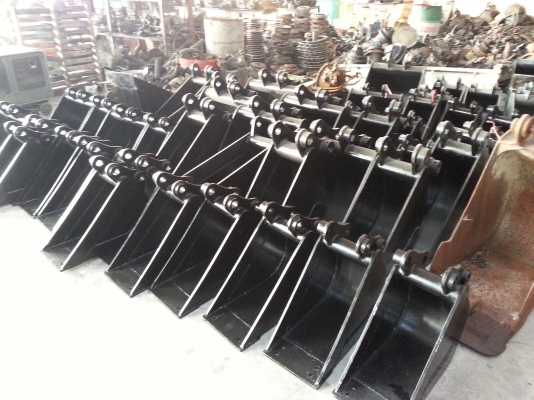 ขาย กระบวยรถขุด สำหรับวางท่อ 25 ซ.ม ใส่ PC20 30 40 ของใหม่