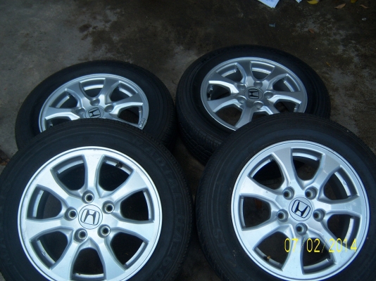 แม็กขอบ15ฮอนด้าพร้อมยาง 195 60 15 ปี 11(แยกยาง2500)