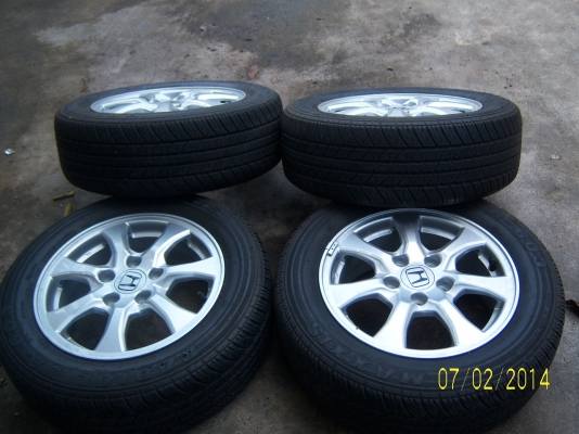 แม็กขอบ15ฮอนด้าพร้อมยาง 195 60 15 ปี 11(แยกยาง2500)