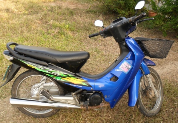 Wave 100 s รถดี มือเดียวตั้งแต่แรก เครื่องเดิมแน่นๆ ใช้น้อย ติดง่าย สภาพเดิมๆ มีเล่มทะเบียน+เอกสารพรอ้มโอน 12,500 บาท Tel. 092-9351644 Wave 100 s รถดี มือเดียวตั้งแต่แรก เครื่องเดิมแน่นๆ ใช้น้อย ติดง่าย สภาพเดิมๆ มีเล่มทะเบียน+เอกสารพรอ้มโอน 12,500 บาท Tel. 092-9351644