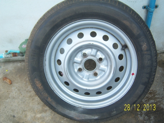 ล้ออะไหล่ ขอบ 14 พร้อมยาง 175 65 14