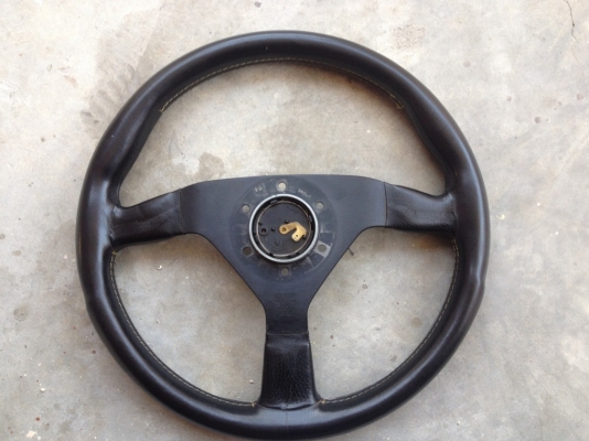 วง MOMO-CORSEเเท้ยุ่นสภาพดีตามรูป