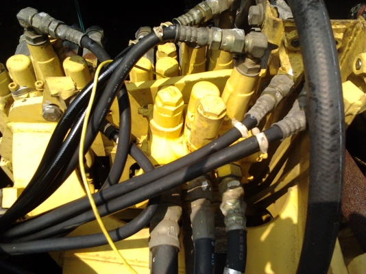 ขายด่วนรถแมคโคร KOMATSU PC30-7 ขายด่วนรถแมคโคร KOMATSU PC30-7