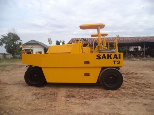 รถบดถนนล้อยาง 7ล้อ SAKAI รุ่น T2