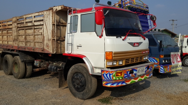 227. รถพร้อมใช้      วิ่งงานอยู่