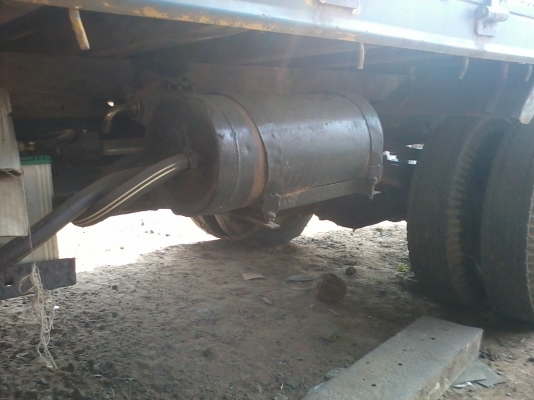 ขายหกล้อ อีซูสุ Ks130แรง ลดราคาแล้วครับ 195000 ช่างสีไม่ว่างไปปะท่วง ก.ท.ม อุปกรณ์ครบ ทำสีใหม่สวยเลยครับ