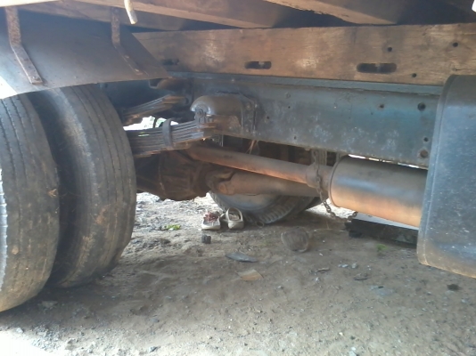 ขายหกล้อ อีซูสุ Ks130แรง ลดราคาแล้วครับ 195000 ช่างสีไม่ว่างไปปะท่วง ก.ท.ม อุปกรณ์ครบ ทำสีใหม่สวยเลยครับ