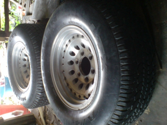 max 15 +ยาง 4วง ลายหยดน้ำ ลึกๆ