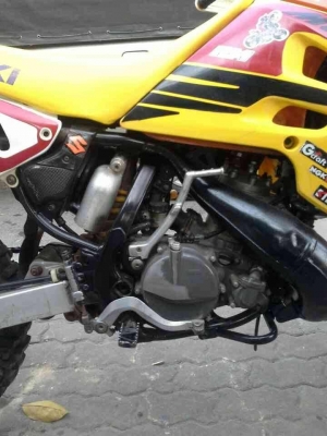 ธารนนทบุรี//ขาย suzuki rm250 แรงๆเครื่องดี รถอินวอยท์ ราคา57,000บาท