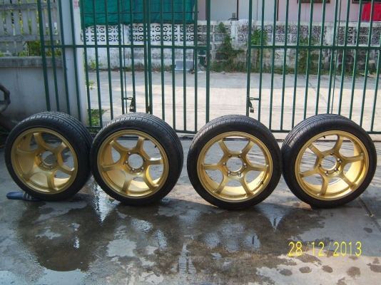 แม็ก RGII ขอบ18 หน้า8 หลัง9 พร้อมยาง 225,235 40 18 ปี12 มี1ชุด