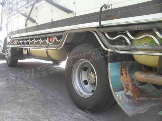 รถบรรทุก 6 ล้อ ยี่ห้อ ISUZU 130 แรงม้า ก๊าซNGV 4 ถัง