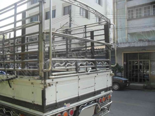 รถบรรทุก 6 ล้อ ยี่ห้อ ISUZU 130 แรงม้า ก๊าซNGV 4 ถัง