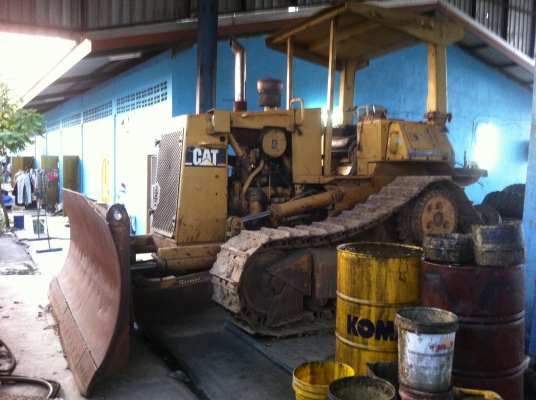 ขายรถแทรกเตอร์ CAT D5H ตีนไก่ เกียร์ท๊อก รถสวยช่วงล้างเต็ม พร้อมใช้