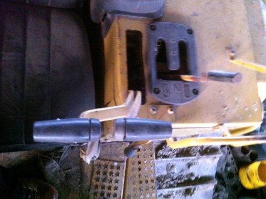 ขายรถแทรกเตอร์ CAT D5H ตีนไก่ เกียร์ท๊อก รถสวยช่วงล้างเต็ม พร้อมใช้