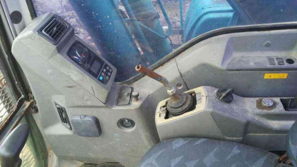 ขายรถแบคโฮ KOBELCO SK-200-YN.10 ไฟฟ้ามี เล่มทะเบียน มีลายหัวเจอะ ราคาย้อมๆ