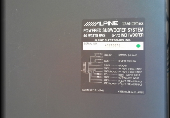 Sub Woofer ของ Alpine แบบมีแอมป์ในตัว Sub Woofer ของ Alpine แบบมีแอมป์ในตัว